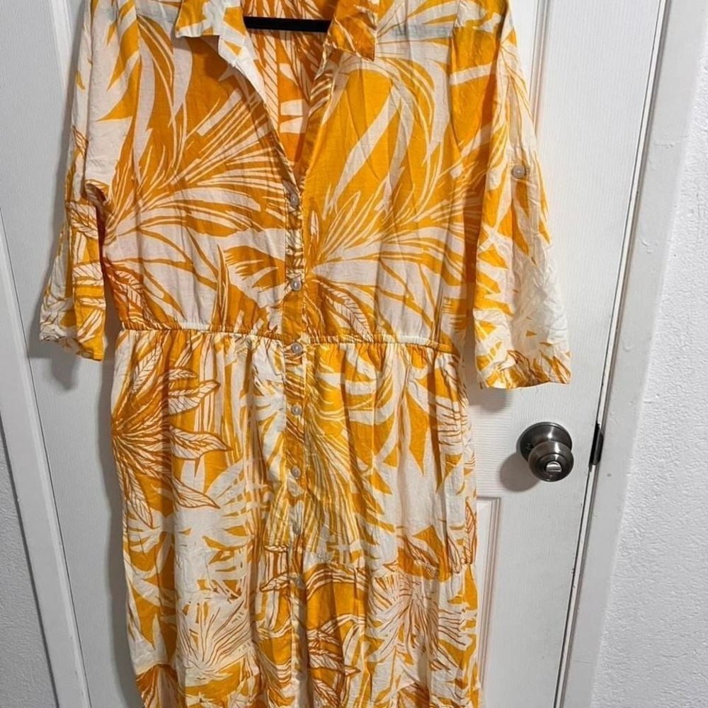 Mile Gabrielle yellow and white floral midi dress‎